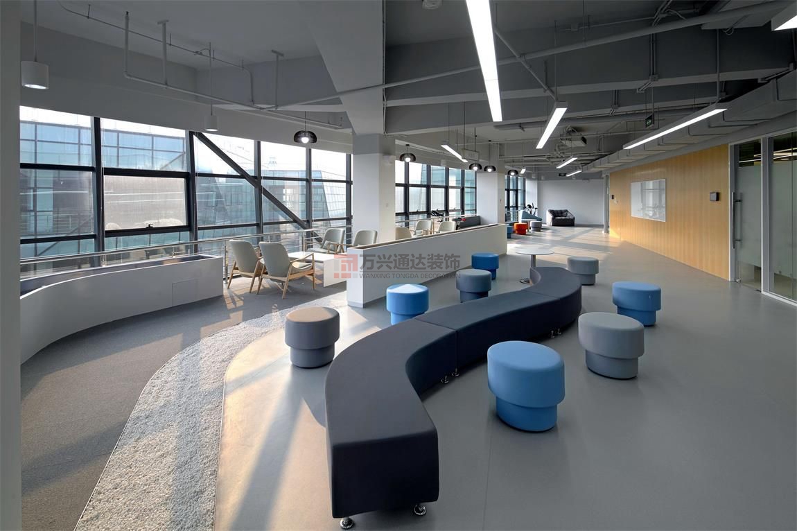 北京萬(wàn)興通達(dá)辦公裝修項(xiàng)目-隆訊科技公司裝修效果圖