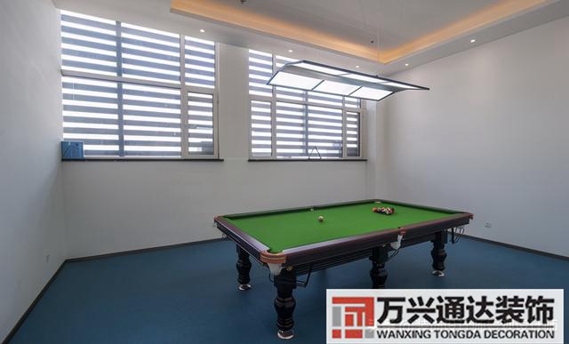 臺(tái)球室裝修效果圖臺(tái)球廳裝修效果圖_萬興辦公室裝修公司