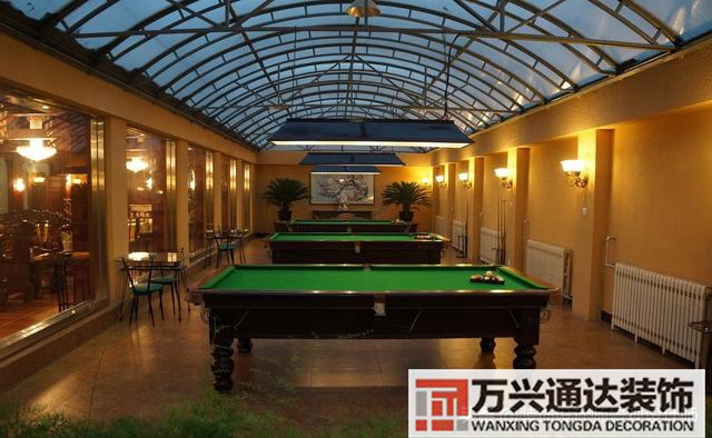 臺(tái)球室裝修效果圖臺(tái)球廳裝修效果圖_萬興辦公室裝修公司