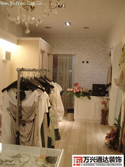 服裝店裝修效果圖小店服裝店室內(nèi)裝修效果圖 小店