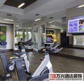 300平米健身房裝修預(yù)算健身房投資多少錢(qián)300平方